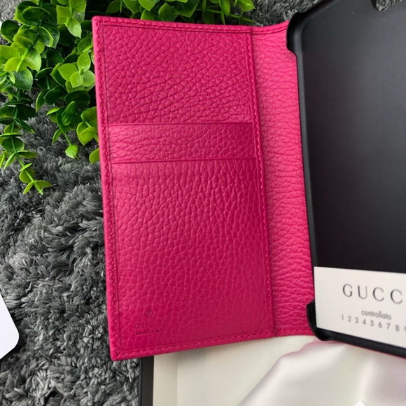 Gucci GG Marmont bifold Wallet Case iPhone 7/8 Case with interior card - Picture 11 of 15